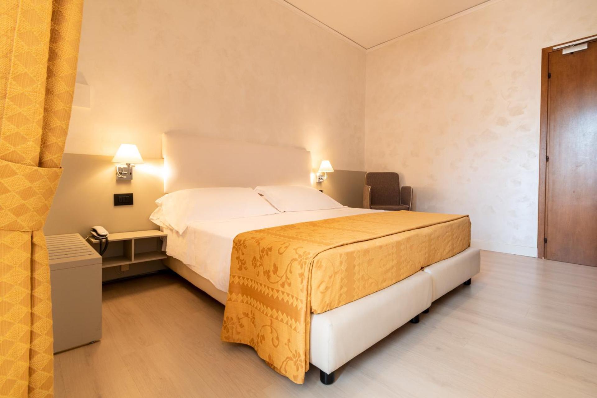 Continental B&B City Hotel Bibione Rum bild